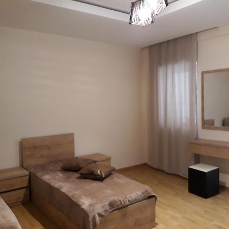 2 Bedroom Apartment In Chugureti ティビリシ エクステリア 写真